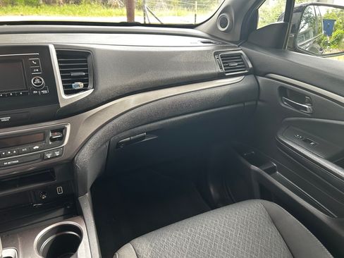 Used 2019 Honda Ridgeline Sport image 9