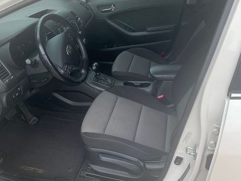 Used 2016 Kia Forte EX FWD image 6