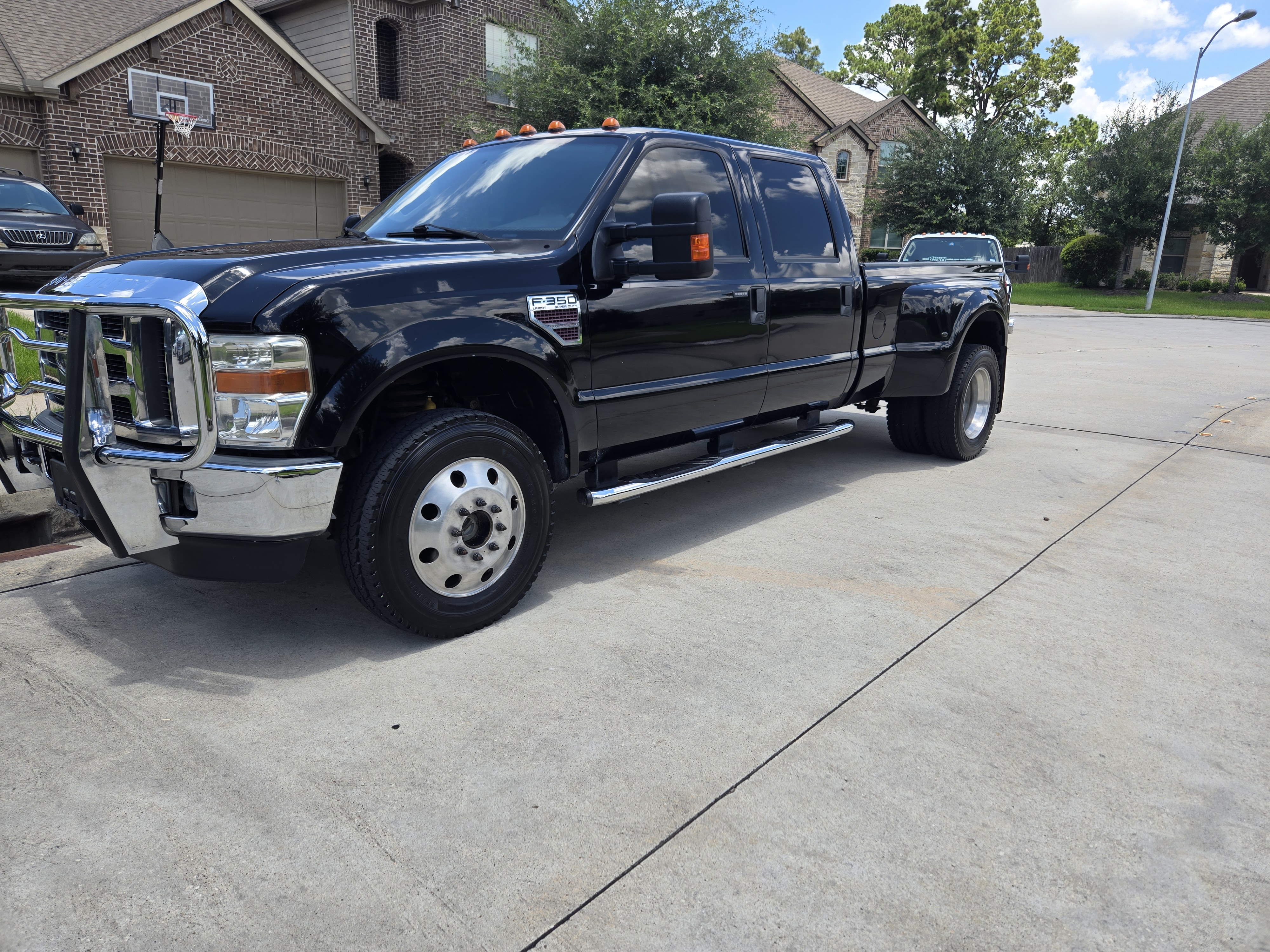 Used 2008 Ford F350 Lariat AWD/4WD image 2