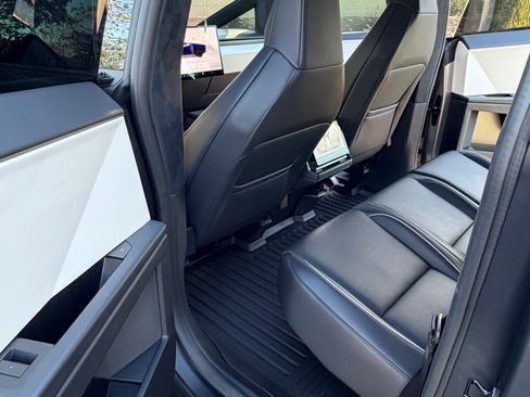 Used 2024 Tesla Cybertruck AWD Crew Cab image 14