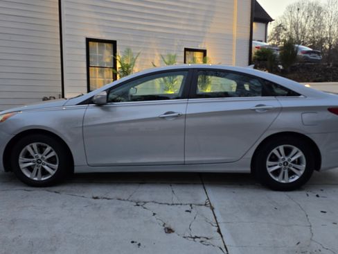 Used 2011 Hyundai Sonata GLS image 10