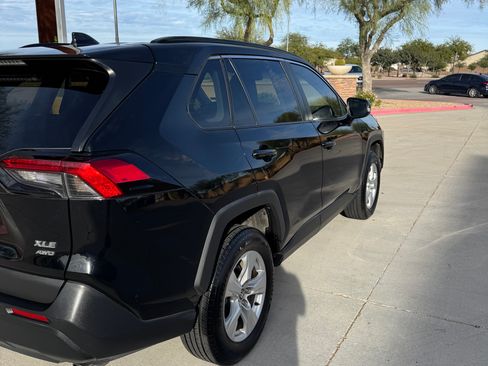 Used 2021 Toyota RAV4 XLE image 9