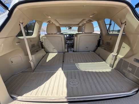 Used 2015 Toyota Highlander Limited Platinum FWD image 5
