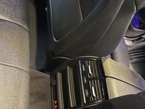 Used 2020 BMW 530e w/ Convenience Package image 4