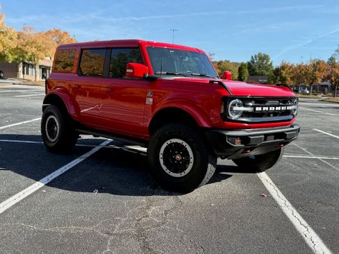 Used 2024 Ford Bronco Outer Banks w/ Sasquatch Package image 8
