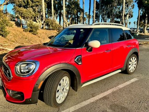 Used 2020 MINI Cooper Countryman S w/ Driver Assistance Package FWD image 2