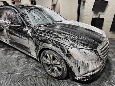 Used 2020 Mercedes-Benz S 560 4MATIC Sedan image 17