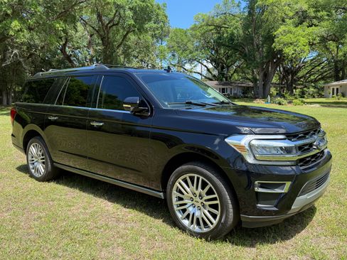 Used 2023 Ford Expedition Max Limited image 1