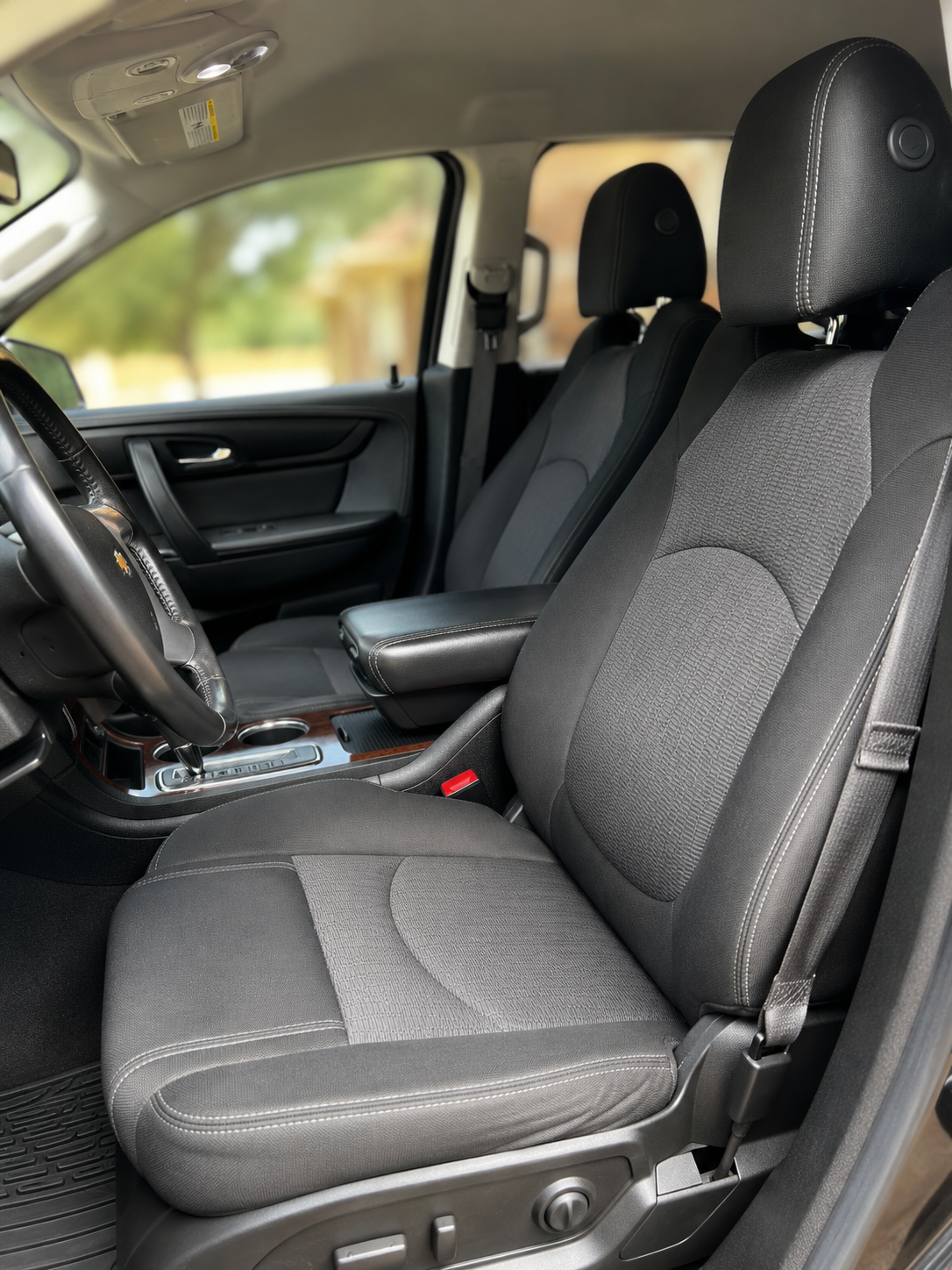 Used 2013 Chevrolet Traverse LT FWD image 11