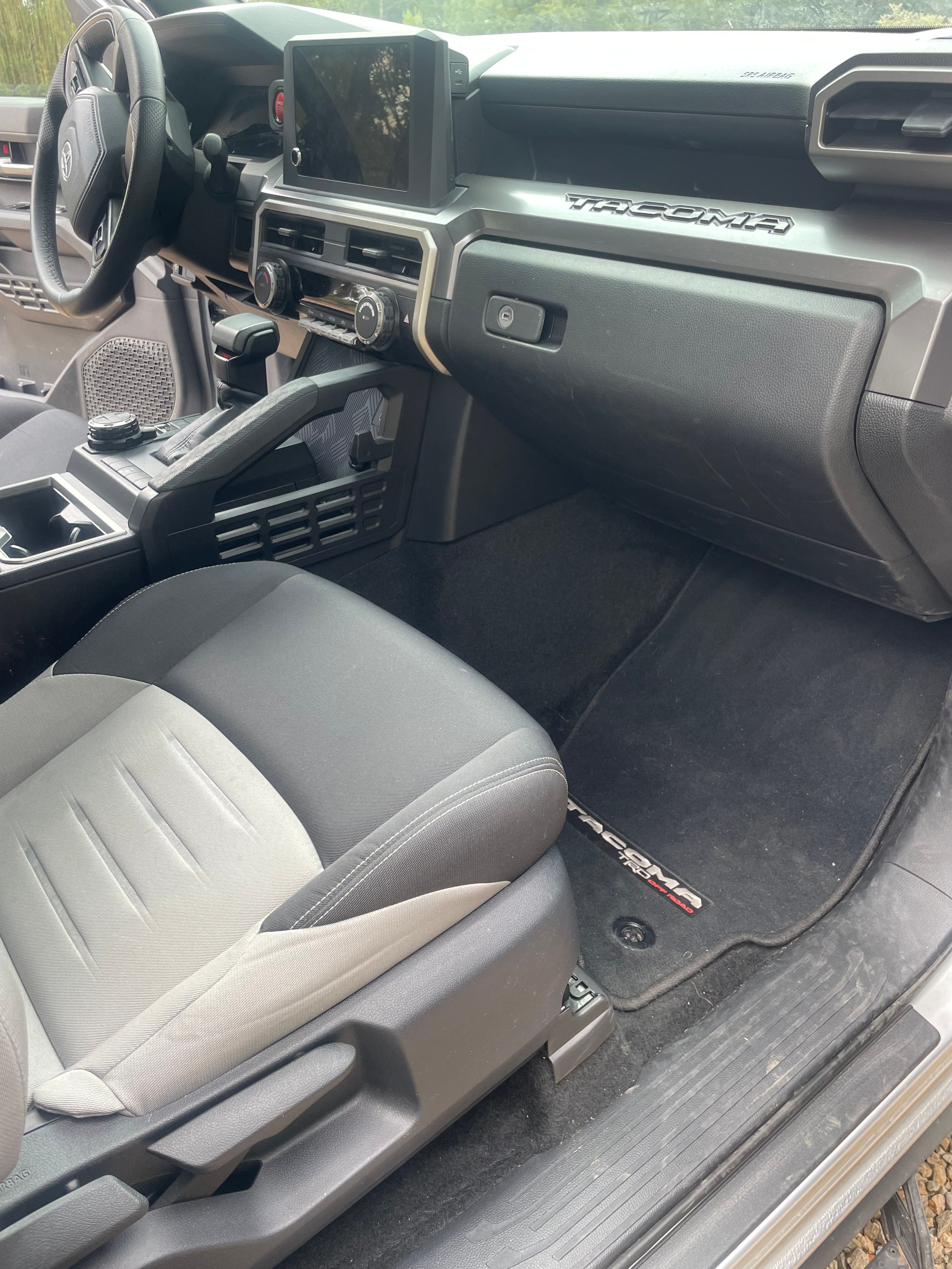 Used 2024 Toyota Tacoma TRD Off-Road AWD/4WD image 17