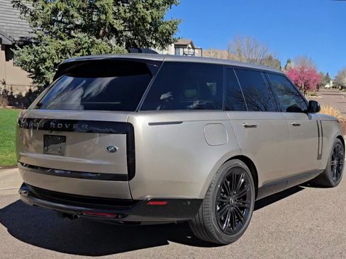 Used 2023 Land Rover Range Rover SE image 6