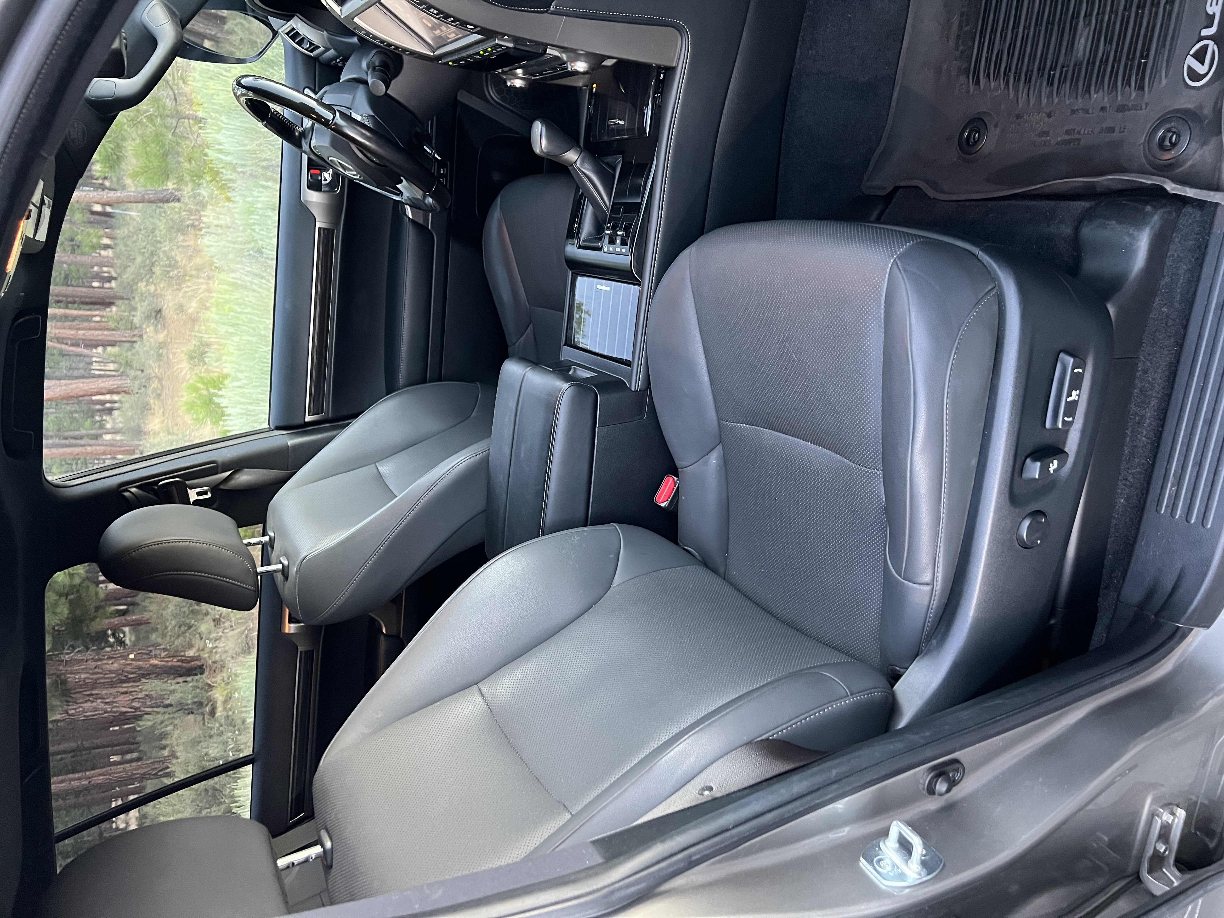 Used 2021 Lexus GX 460 Premium w/ Premium Package AWD/4WD image 26