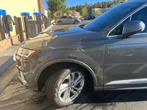 Used 2020 Audi Q7 2.0T Premium w/ Convenience Package AWD/4WD image 10