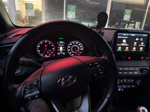 Used 2019 Hyundai Veloster Turbo R-Spec image 8