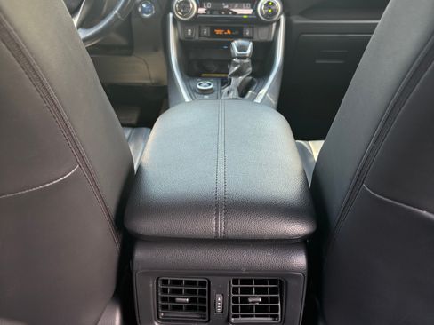 Used 2019 Toyota RAV4 XSE image 17