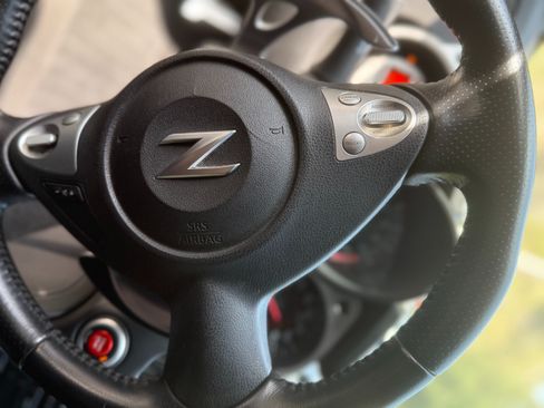 Used 2010 Nissan 370Z Coupe image 8