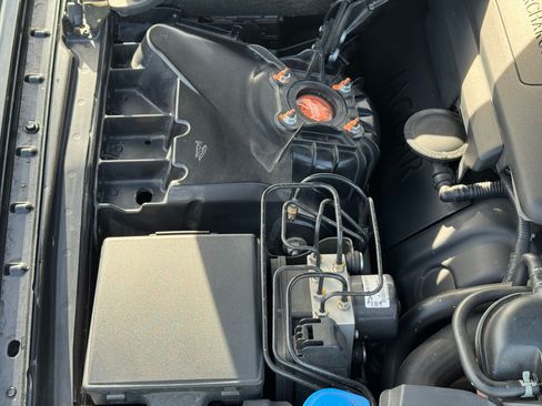 Used 2004 Jaguar XJ8 image 20