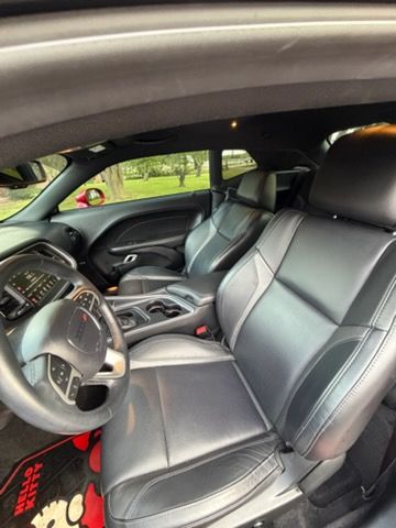 Used 2015 Dodge Challenger SXT Plus RWD image 8