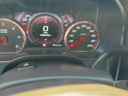 Used 2015 GMC Sierra 2500 Denali image 6