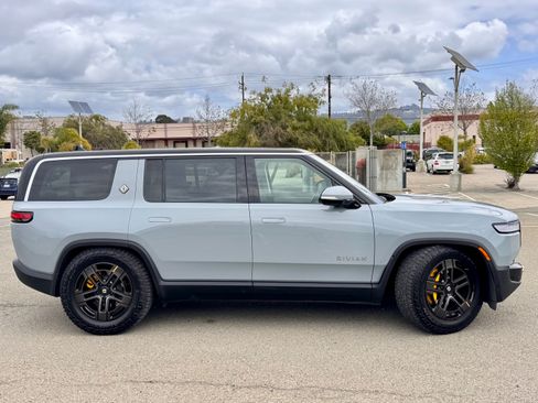 Used 2023 Rivian R1S Adventure AWD/4WD image 6