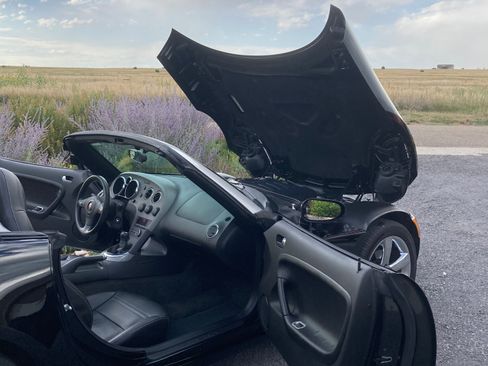 Used 2006 Pontiac Solstice Convertible w/ Premium Package image 16