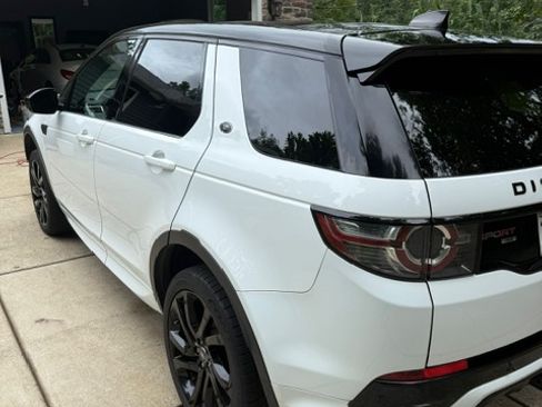Used 2017 Land Rover Discovery Sport HSE AWD/4WD image 5