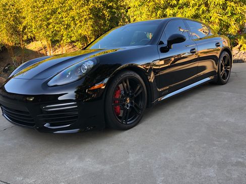 Used 2015 Porsche Panamera GTS image 4