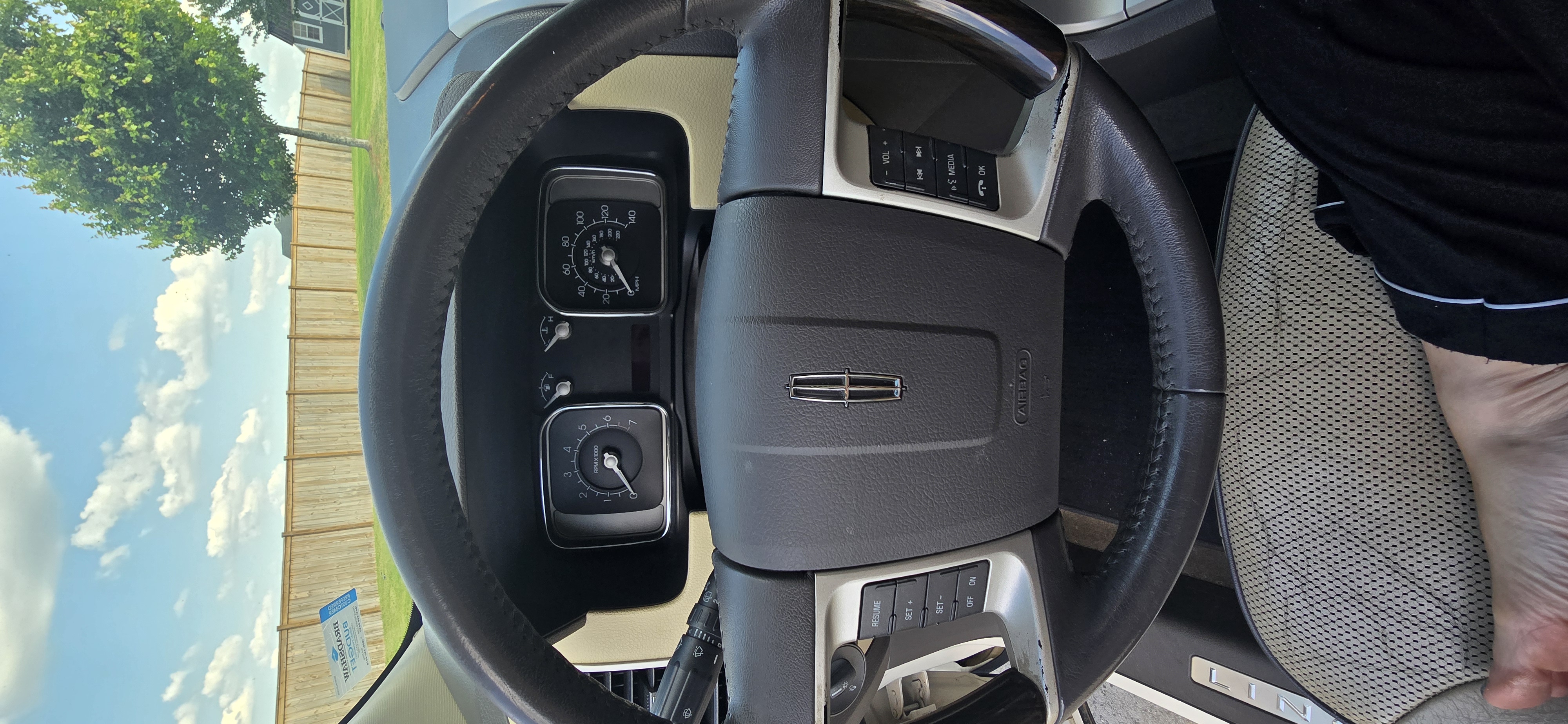 Used 2008 Lincoln MKX 2WD image 5
