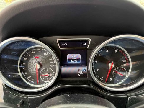 Used 2019 Mercedes-Benz GLE 400 400 4MATIC Sport Utility 4D image 5