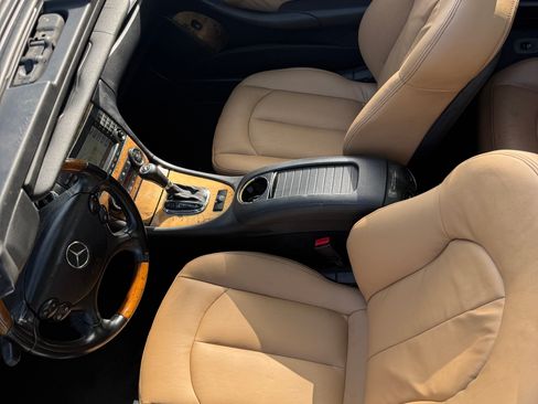 Used 2008 Mercedes-Benz CLK 350 Cabriolet image 2