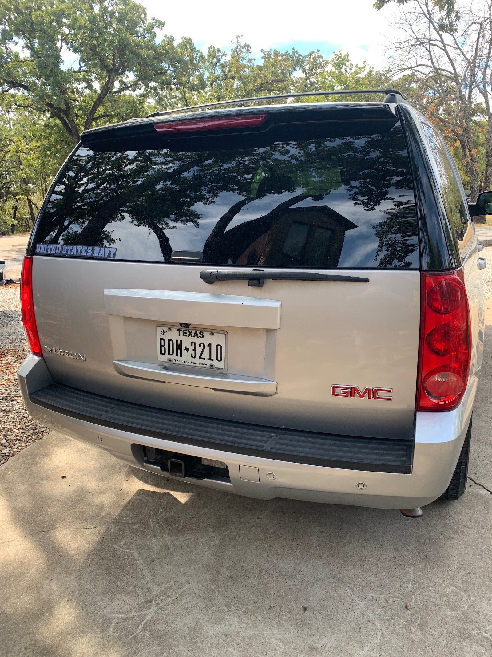Used 2012 GMC Yukon SLT w/ SLT-2 Equipment Package AWD/4WD image 4