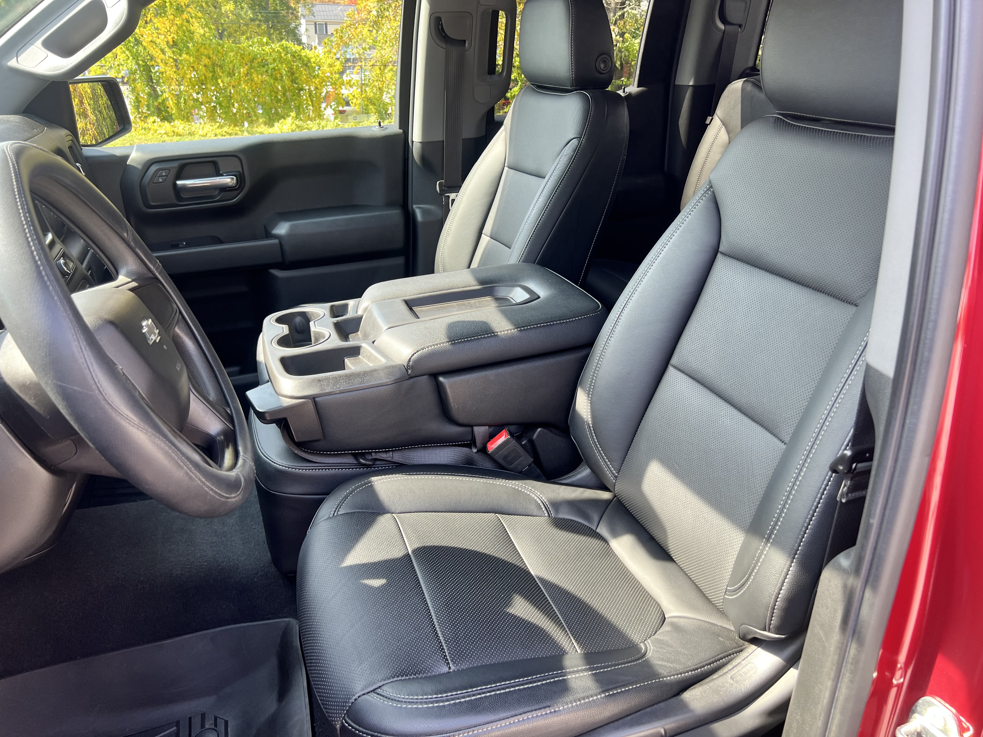 Used 2020 Chevrolet Silverado 1500 Custom Trail Boss w/ Custom Convenience Package AWD/4WD image 11