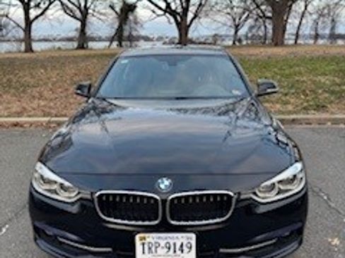 Used 2018 BMW 330i xDrive Sedan image 2