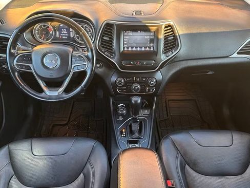 Used 2021 Jeep Cherokee Latitude Lux image 4