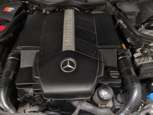 Used 2005 Mercedes-Benz CLK 500 Coupe image 6