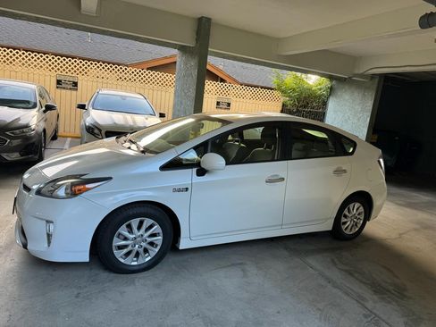 Used 2014 Toyota Prius Prime Plug-In Hybrid image 2