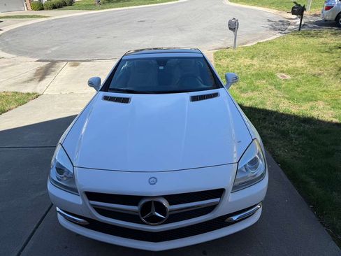 Used 2015 Mercedes-Benz SLK 250 image 12