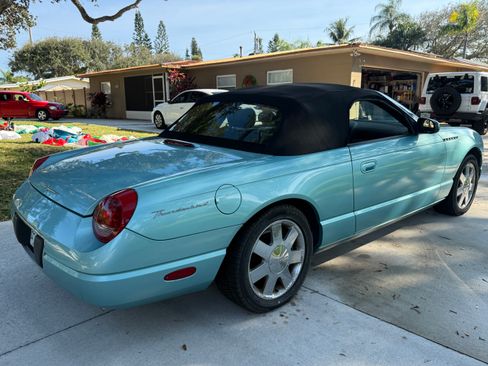 Used 2002 Ford Thunderbird image 14