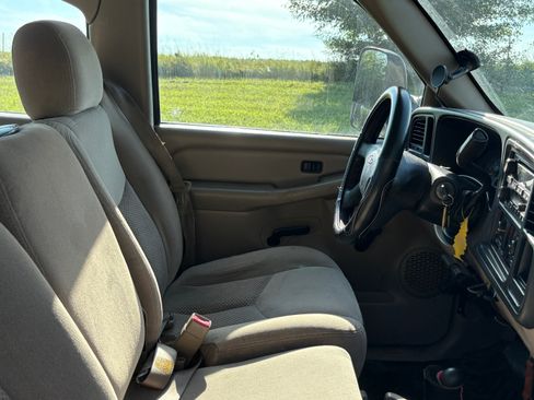 Used 2007 Chevrolet Silverado 2500 LS w/ Heavy-Duty Power Package AWD/4WD image 14