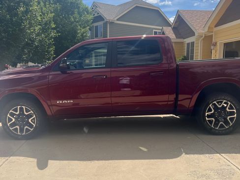 Used 2025 RAM 1500 Laramie w/ Sport Appearance Package AWD/4WD image 14