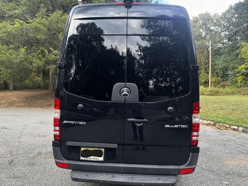 Used 2016 Mercedes-Benz Sprinter 2500 image 8