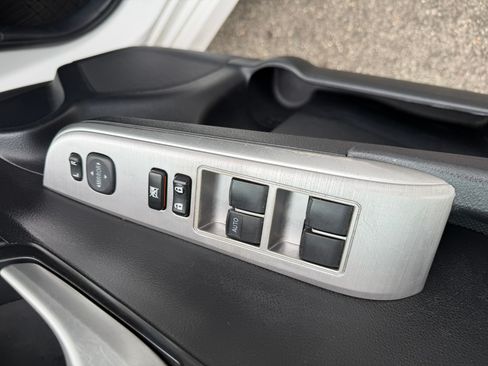 Used 2014 Toyota Camry SE image 10