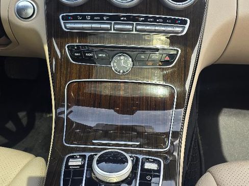 Used 2018 Mercedes-Benz C 300 4MATIC Sedan image 6