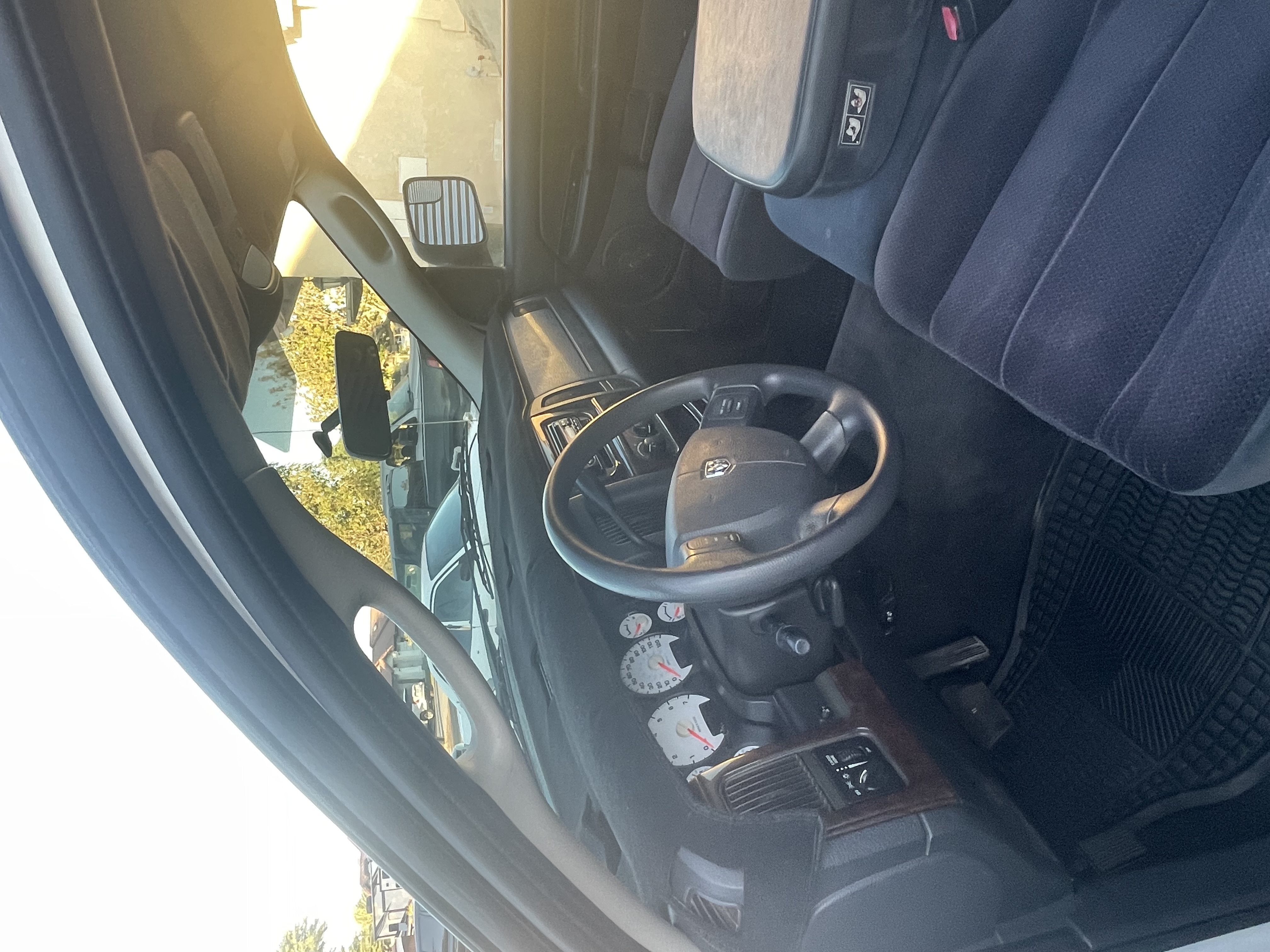 Used 2004 Dodge Ram 1500 Truck SLT RWD image 8