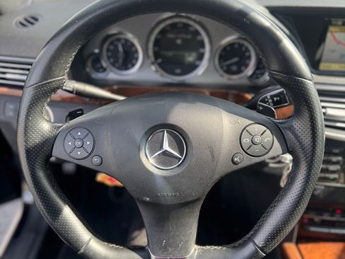 Used 2010 Mercedes-Benz E 350 Sedan image 8