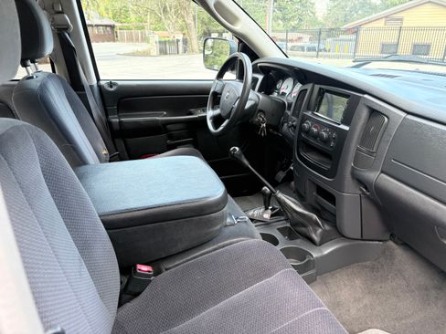 Used 2004 Dodge Ram 2500 Truck SLT image 10