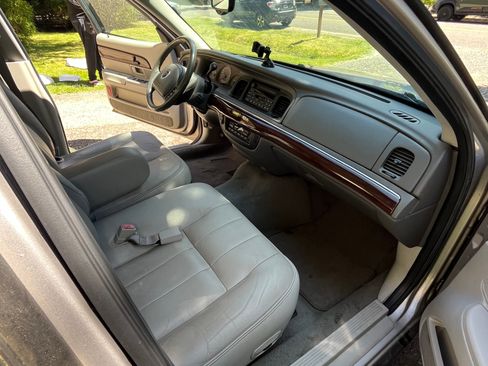 Used 2004 Mercury Grand Marquis LS RWD image 4