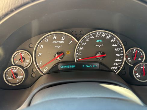 Used 2006 Chevrolet Corvette Coupe 2D w/ Preferred Equipment Group image 6