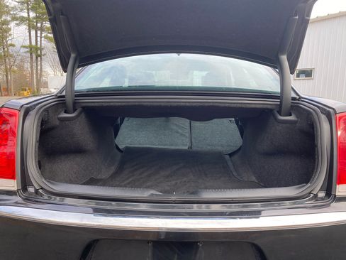 Used 2015 Chrysler 300 C w/ Light Group image 16