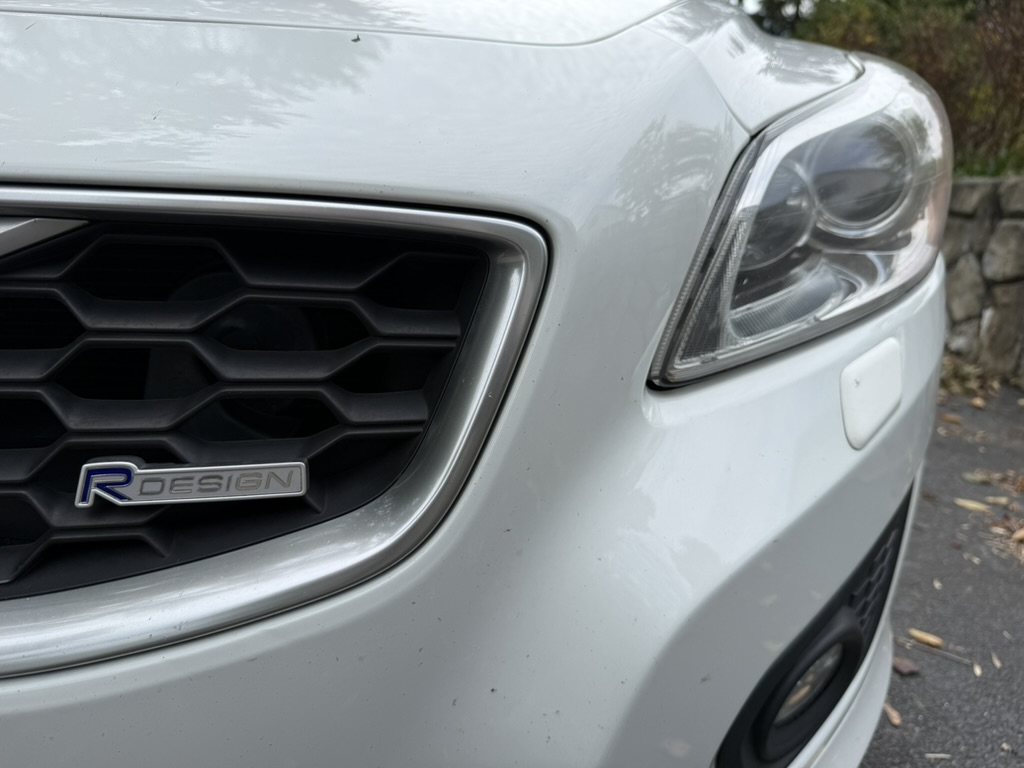 Used 2013 Volvo C30 T5 R-Design FWD image 2